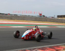 Weekend difficile ma positivo nel Norfolk per il pilota sammarinese
